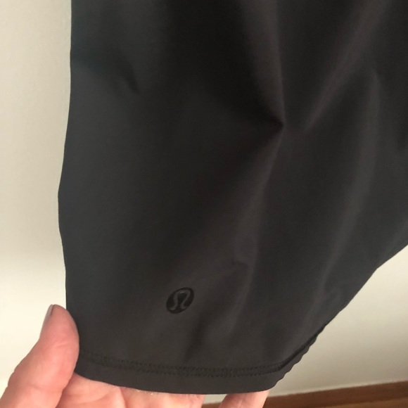 Lululemon shorts , size 8 - Picture 4 of 5